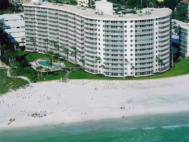 Two Bedroom Beach Condo Sleeps 6 with Communal Pool Two Bedroom Beach Condo Sleeps 6 with Communal Pool