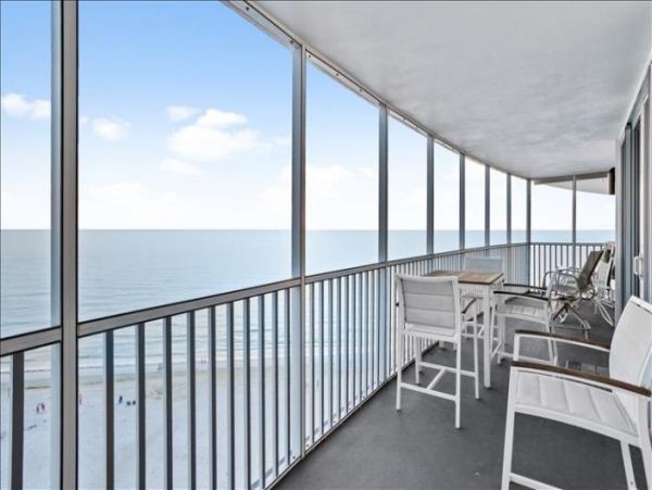 Gulf Front Two Bedroom Siesta key Vacation Condo Gulf Views
