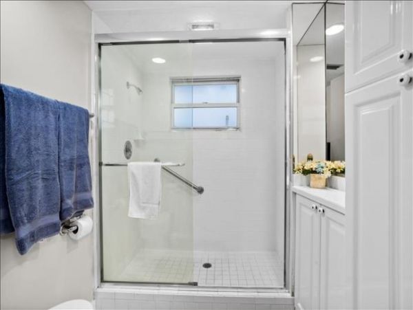 Gulf Front Two Bedroom Siesta key Vacation Condo Gulf Views