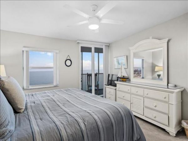 Gulf Front Two Bedroom Siesta key Vacation Condo Gulf Views