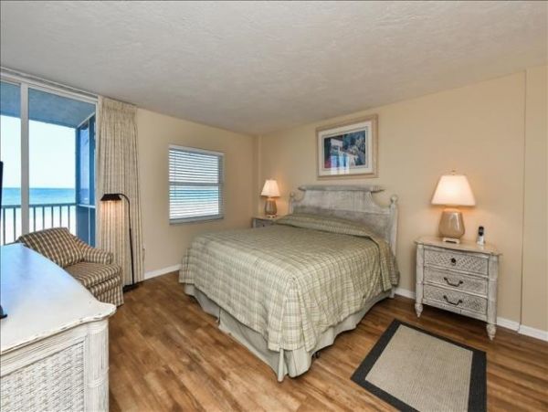 Siesta Key Vacation Condo Rental on Beach