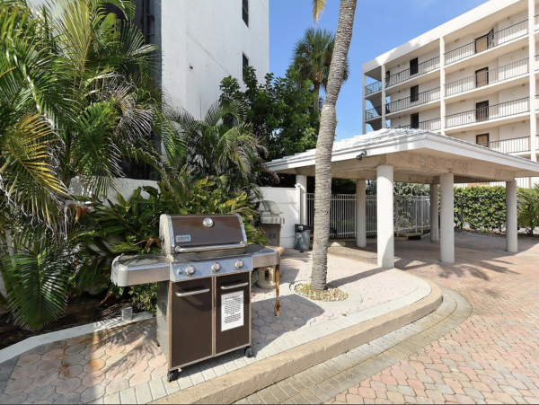 Vacation Condo in Highrise with the Best Lanai and Beach Views!