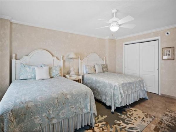 Stunning Siesta Key Beach Condo