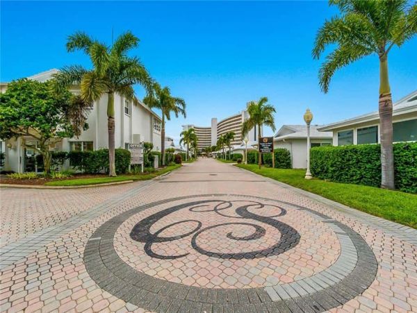 Stunning Siesta Key Beach Condo