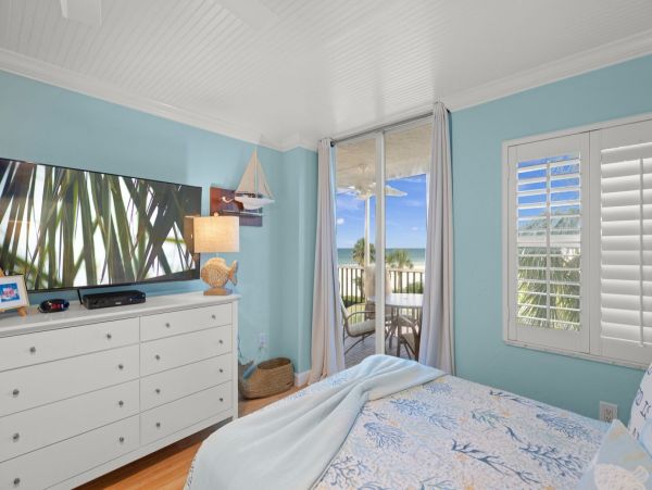 Luxury Siesta Key Beachfront Vacation Rental Gulf View Condo with Balcony & Pool