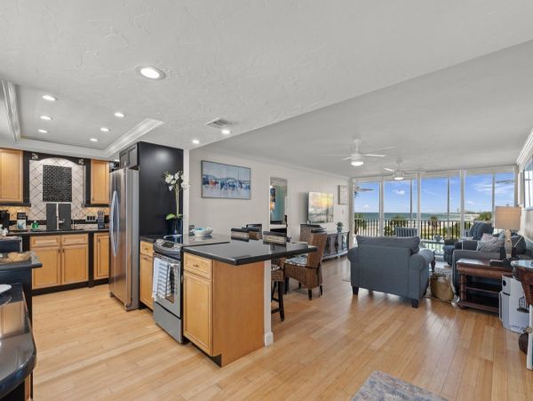 Luxury Siesta Key Beachfront Vacation Rental Gulf View Condo with Balcony & Pool