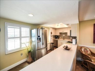 Siesta Key Two Bedroom Condo Sleeps 6 Located on the Beach