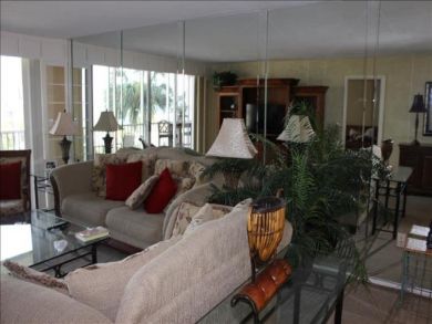 Siesta Key Two Bedroom Beach Condo Sleeps Six