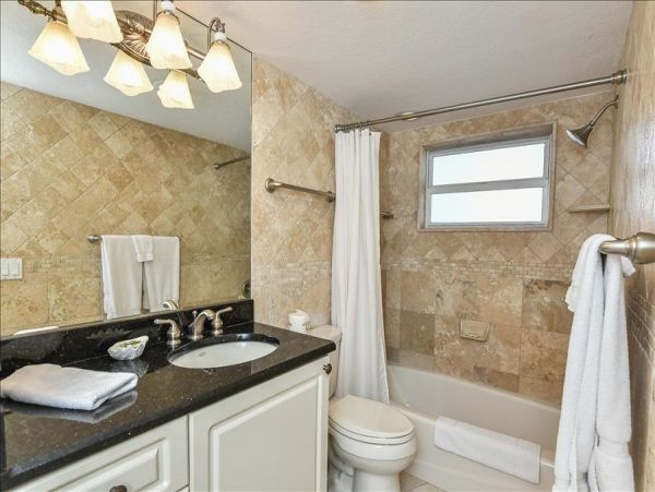 Siesta Key Oceanfront Vacation Rental - Gulf-View Condo on Crescent Beach