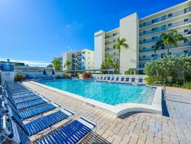 Siesta Key Two Bedroom Gulf Front Vacation Rental Sleeps Six - additional view, photo 4