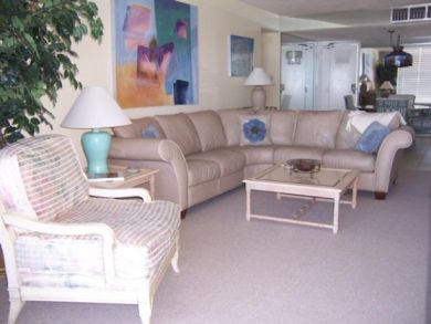 Great Value Two Bedroom Beach Condo with Community Pool