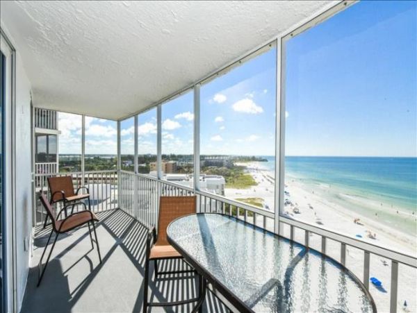 Luxury Two Bedroom Oceanfront Condo with Stunning Views