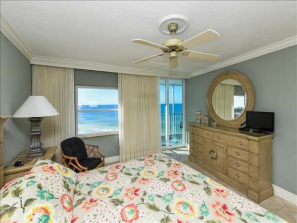 Luxury Two Bedroom Oceanfront Condo with Stunning Views