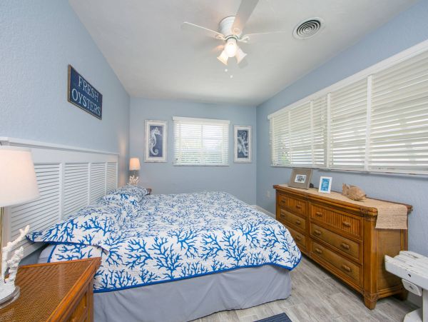 A stunning Beach House on Anna Maria with Private Pool
