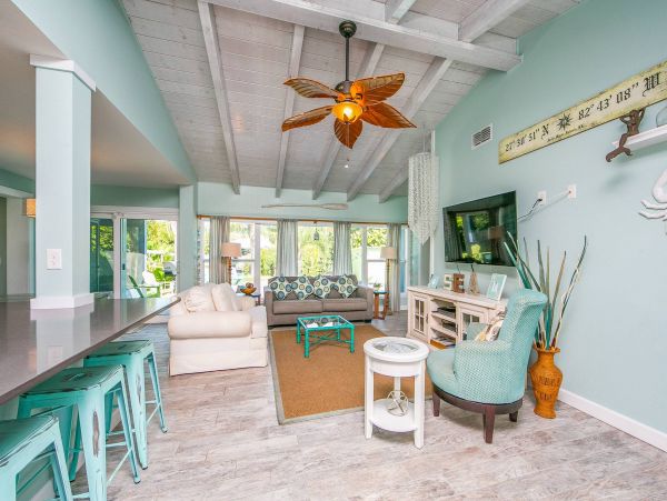 A stunning Beach House on Anna Maria with Private Pool