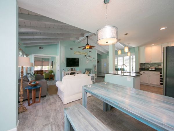 A stunning Beach House on Anna Maria with Private Pool