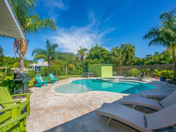 A stunning Beach House on Anna Maria with Private Pool