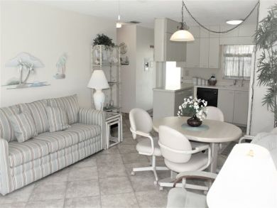 One Bedroom Siesta Key Vacation Rental Steps to Beach One Bedroom Siesta Key Vacation Rental Steps to Beach