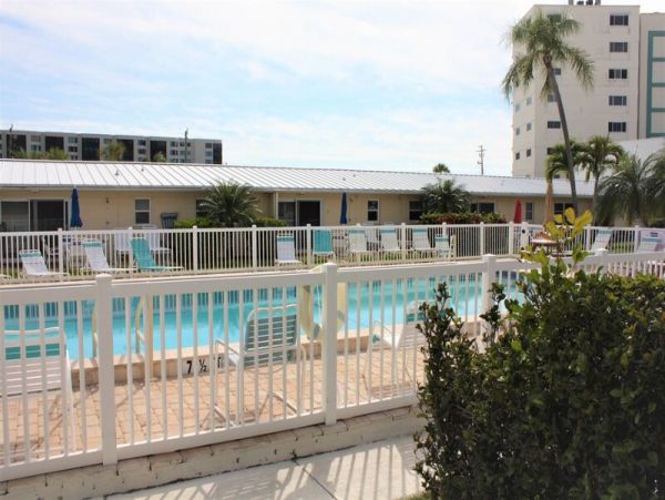 Two Bedroom Condo Rental Siesta Key Sleeps Six