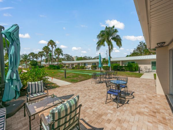 A Darling Beach Retreat in Siesta Key Right on the Beach
