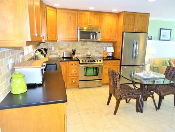 A Darling Beach Retreat in Siesta Key Right on the Beach