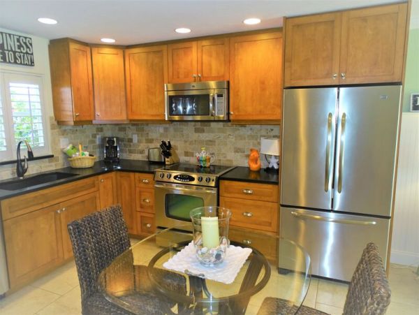 A Darling Beach Retreat in Siesta Key Right on the Beach