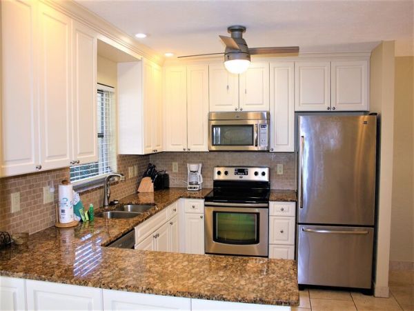 Siesta Key Condo with 1 Bedroom Sleeps 4