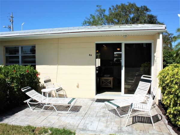 Siesta Key Condo with 1 Bedroom Sleeps 4