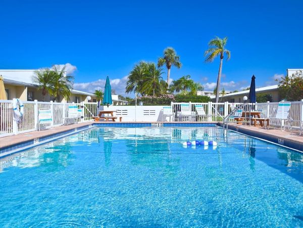 Stunning 2 Bedroom Gulf Front Rental on Siesta Key Florida