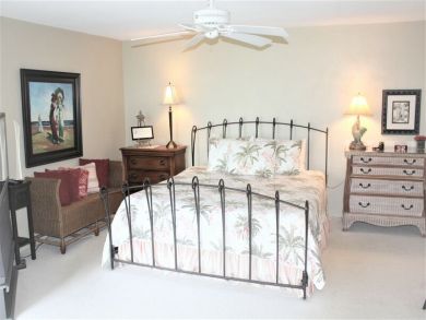 Siesta Key One Bedroom Vacation Condo with Pool