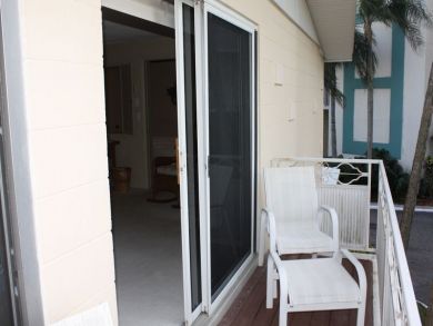 Siesta Key One Bedroom Vacation Condo with Pool