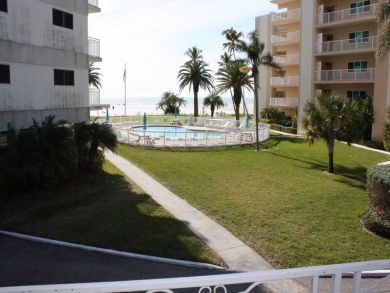 Siesta Key One Bedroom Vacation Condo with Pool