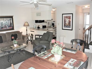 Siesta Key One Bedroom Vacation Condo with Pool