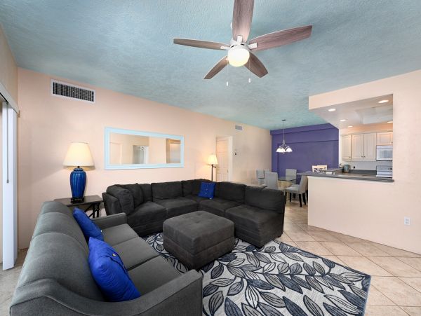 Siesta Key Beach Condo Sleeps Six Vews of Gulf & Beach
