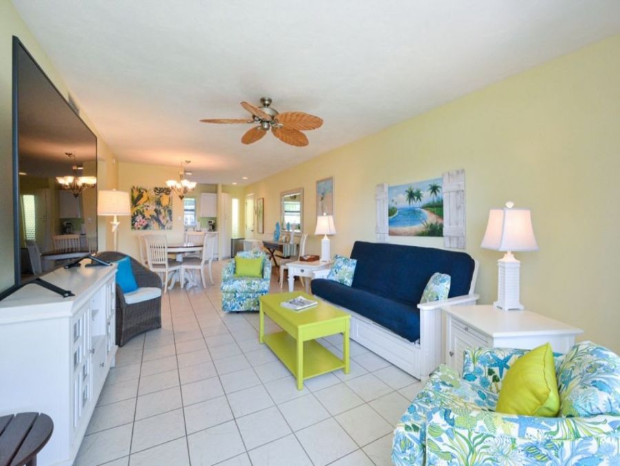 Siesta Key Two Bedrooms Sleeps Six Pretty Interior Nice Rental