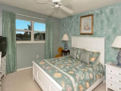 Just Steps to Siesta Keys World Class Beaches