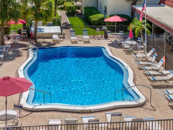 Siesta Key Beachfront Condo Rental - Florida Gulf Coast Vacation Rental