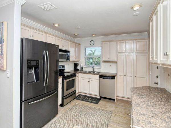Beach is Steps Away Views of Gulf - Siesta Key Condo