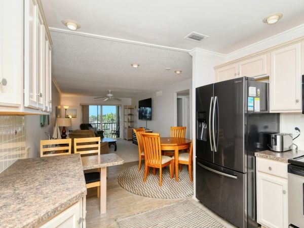 Beach is Steps Away Views of Gulf - Siesta Key Condo