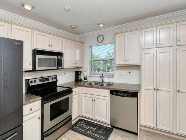 Beach is Steps Away Views of Gulf - Siesta Key Condo