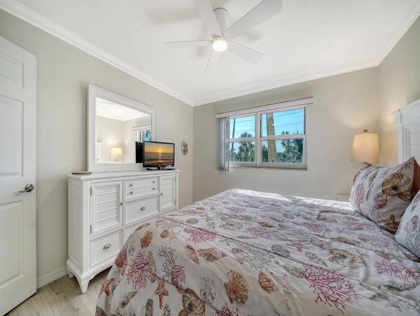 Ideal Two-Bedroom Condo Near Sieta Key Beach - Your Perfect Vacation Awaits