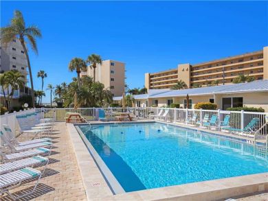 Siesta Key Studio with 2 Beds Sleeps 2 Guests Beach Access