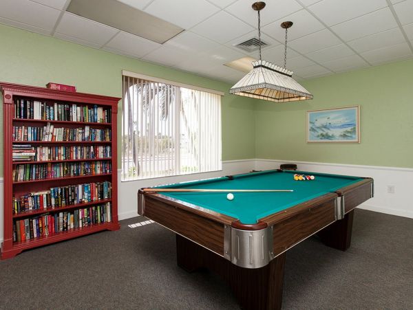 Siesta Key Vacation Condo Sleeps Six Guests Close to Beach