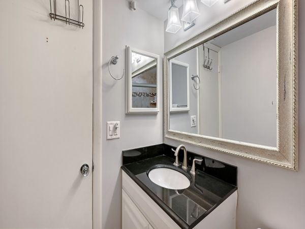 Siesta Key Beachfront Vacation Rental - Florida Gulf Coast Condo Near Siesta Village