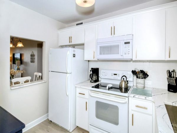 Lovely Condo Steps to Siesta Key Beach