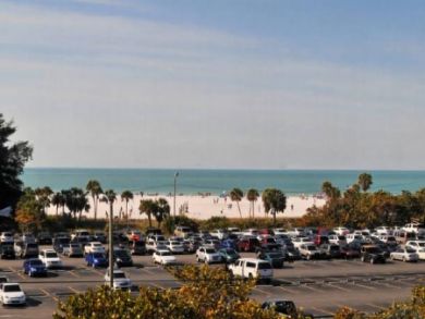 Siesta Key Vacation Condo Sleeps Six Guests. Siesta Key Vacation Condo Sleeps Six Guests.