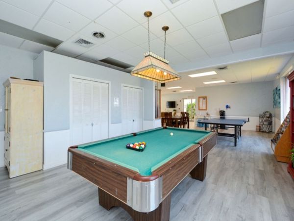 Siesta Key  Value Rental Right Across from Siesta key Beach
