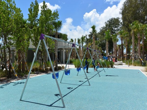 Modern Siesta Key Condo Steps from the Beach