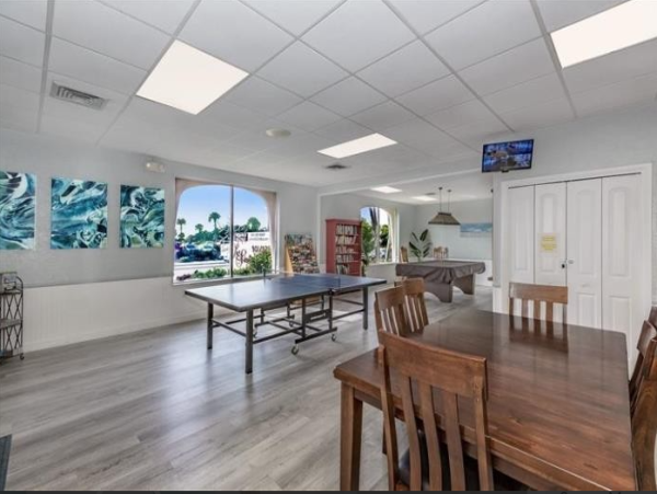 Modern Siesta Key Condo Steps from the Beach