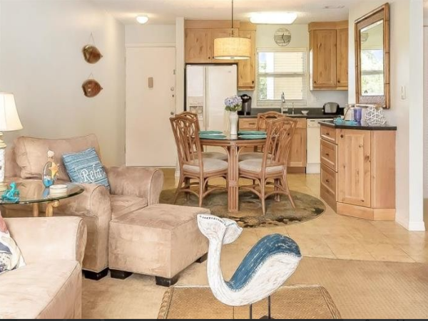 Modern Siesta Key Condo Steps from the Beach